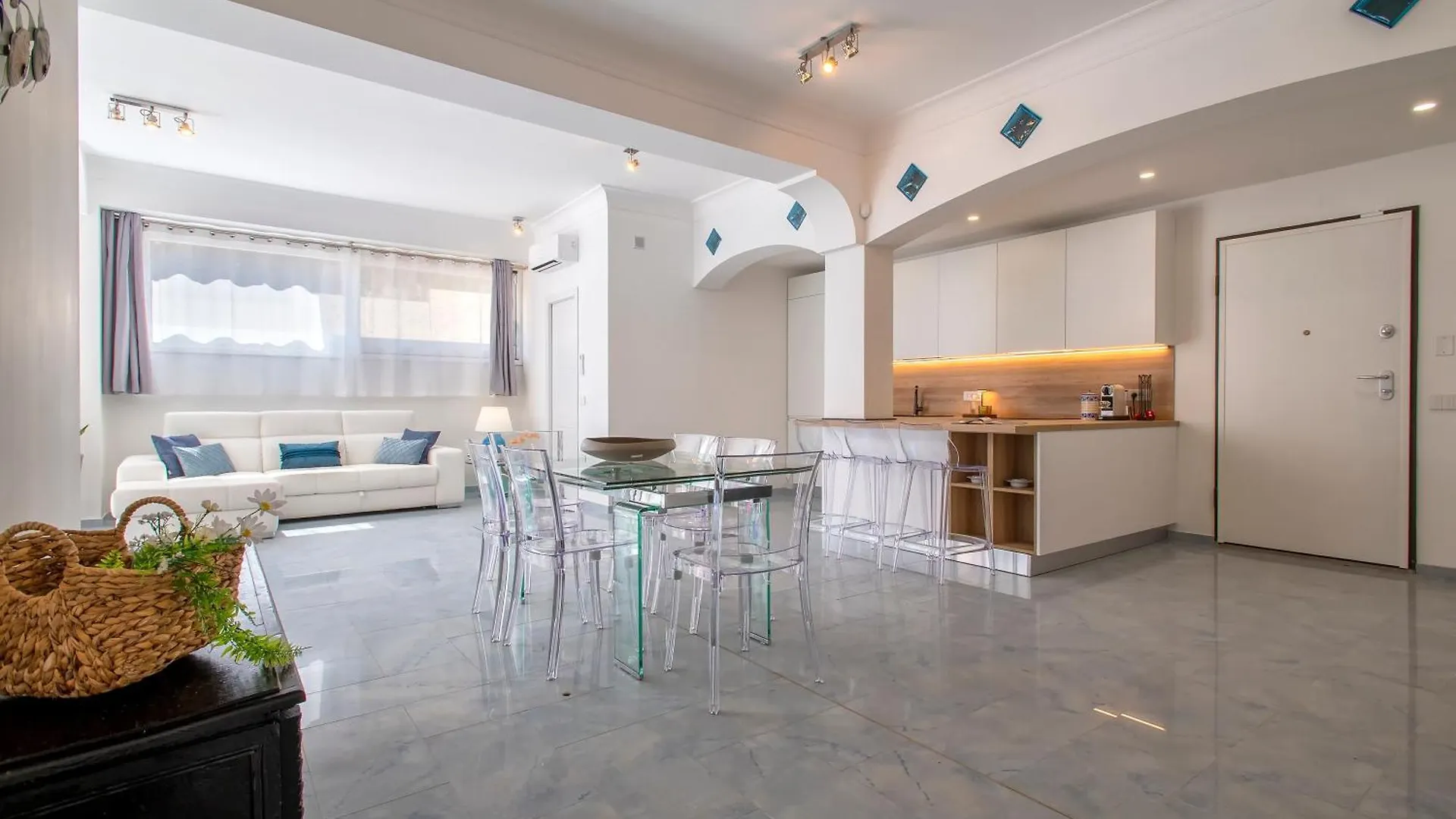 Luxury House Olbia Center With Private Garden Apartment